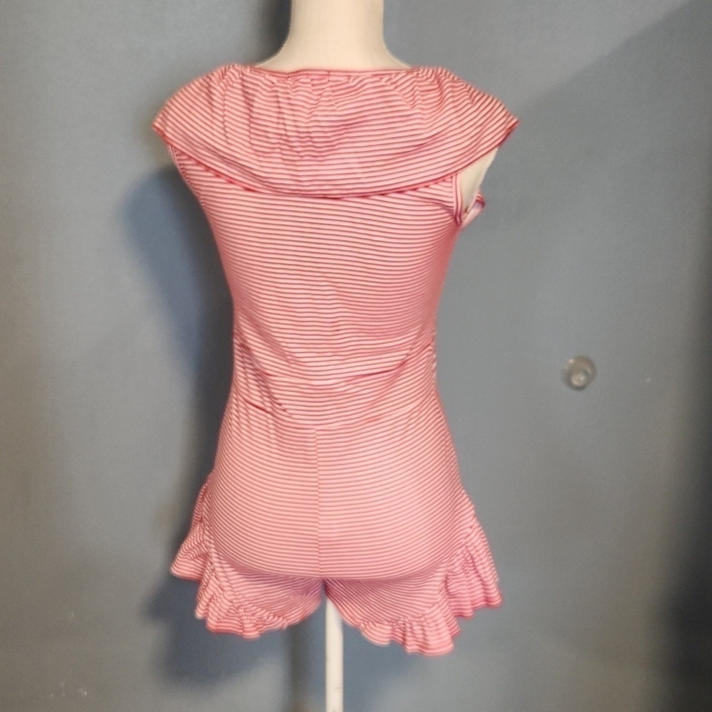 NWT Pretty Little Thing Red striped frill ruffled playsuit romper size 4 - Picture 4 of 7